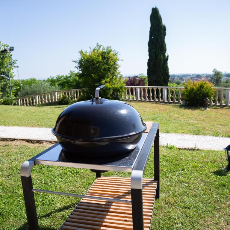 Villa Rolls - Porzione di Villa con piscina,giardino e parcheggi - Villa con 3 Camere da Letto - 7