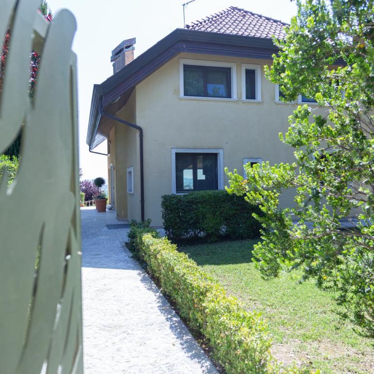 Villa Rolls - Porzione di Villa con piscina,giardino e parcheggi - Villa con 3 Camere da Letto - 29