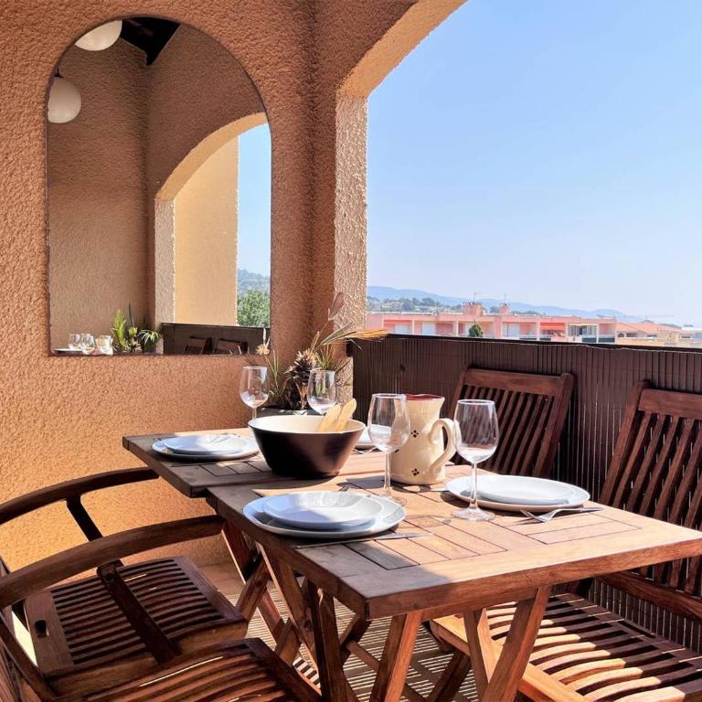 Studio avec terrasse, parking privé proche mer - FR-1-251-506 - Appartement - 1