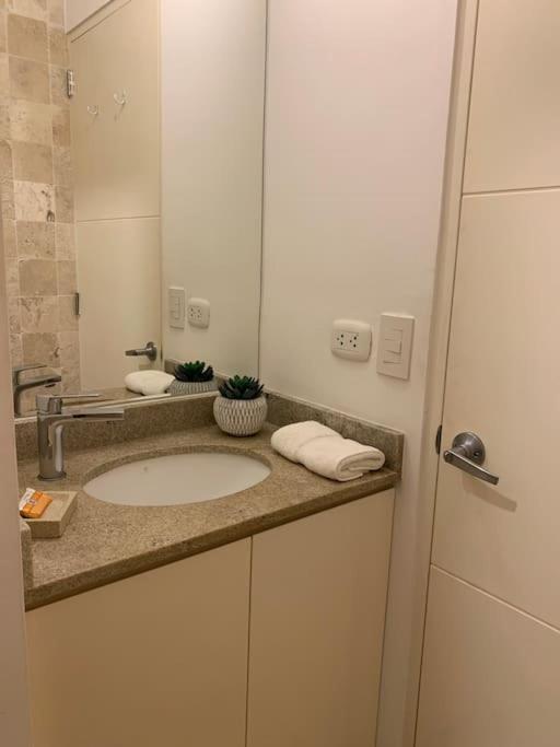 Suite en San Isidro-Frente al Supermercado Vivanda - Studio - 11