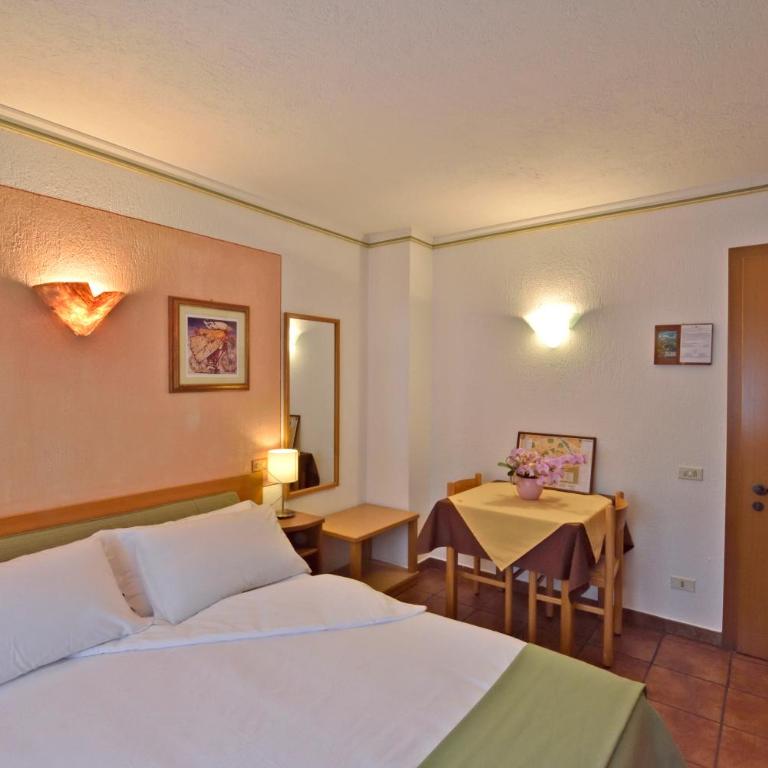 La Roche Hotel Appartments - Camera Matrimoniale Standard - 2
