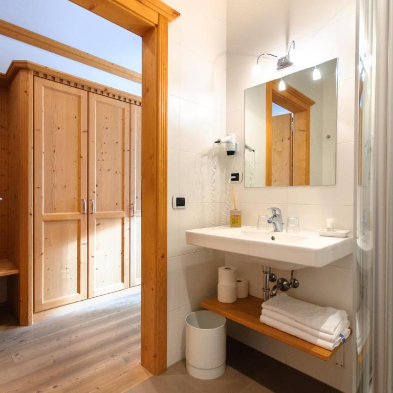 Residence Hotel Alpinum - Standard Double Room - 1