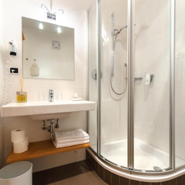Residence Hotel Alpinum - Double Room with Balcony - 1
