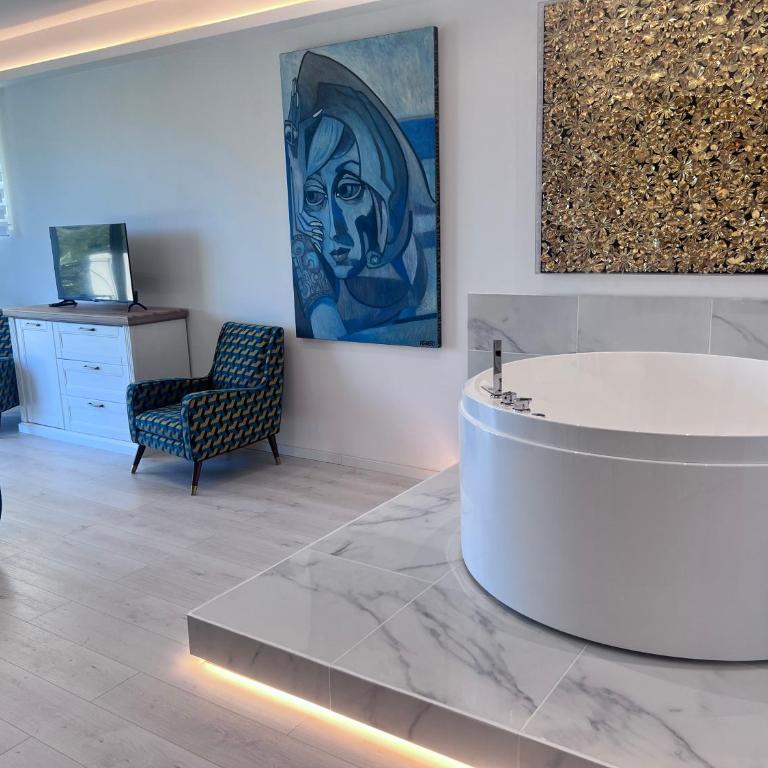 Luxury studio suite in artist Villa with sea view - Estudio Estándar - 5