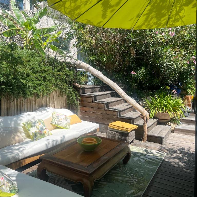 Luxury studio suite in artist Villa with sea view - Estudio Estándar - 10
