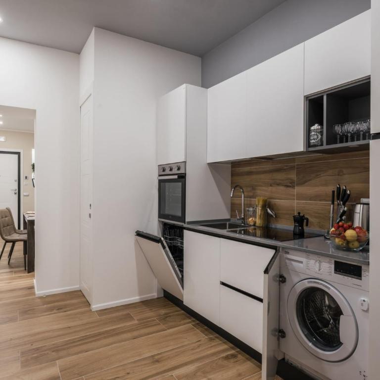 The Best Rent - Modern three-bedroom apartment a few steps from the Colosseum - Appartamento con 3 Camere da Letto - 18