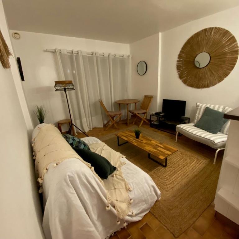 Mazet/ Appartement Le Lavandou - Apartment - 6