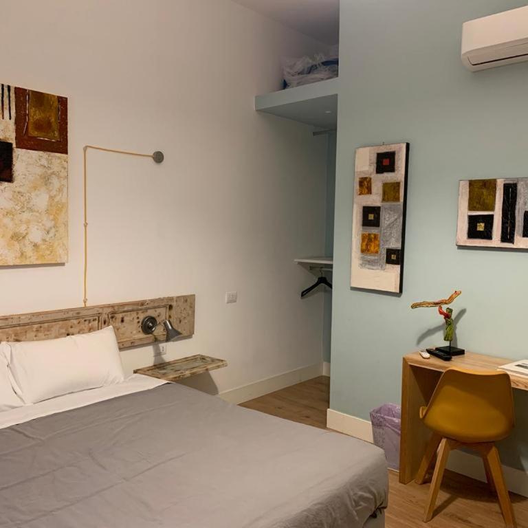 Napoli Bonita b&b - Camera Tripla Comfort - 12
