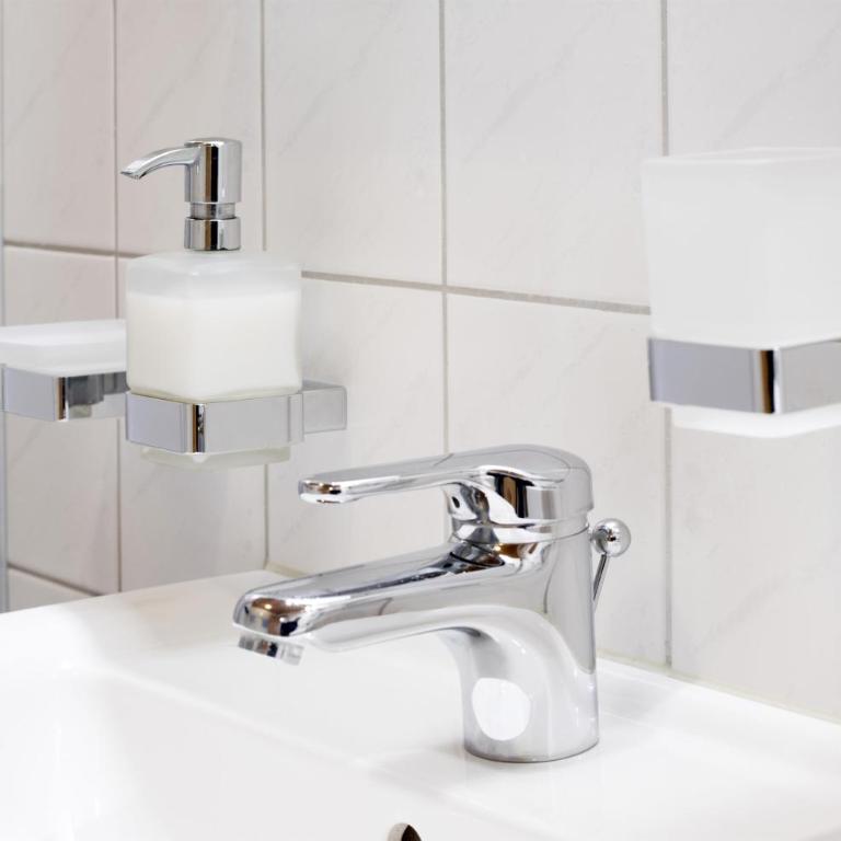 Landhaus Rudigier - Standard Doppelzimmer mit Dusche - 8