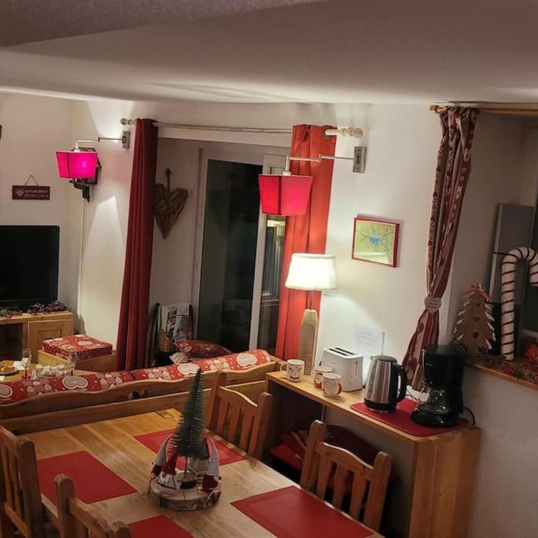 Appartement cosy - grande terrasse pleine vue lac - Appartement 2 Chambres - 12