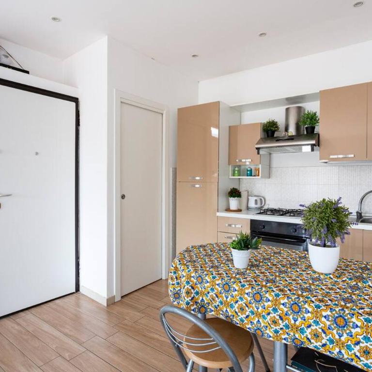 Frank's house - appartamento con terrazzo in centro - Vacation Home - 5