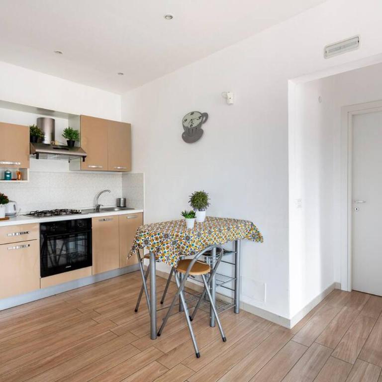 Frank's house - appartamento con terrazzo in centro - Vacation Home - 6