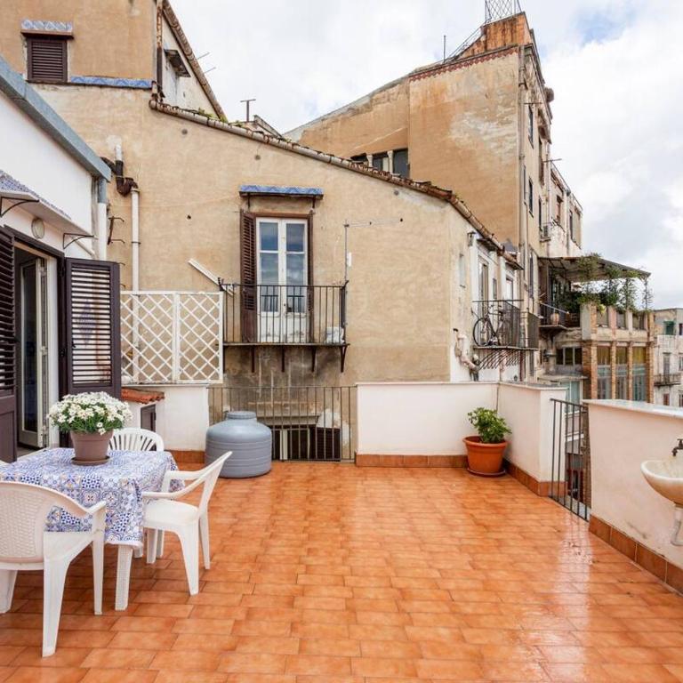 Frank's house - appartamento con terrazzo in centro - Vacation Home - 11