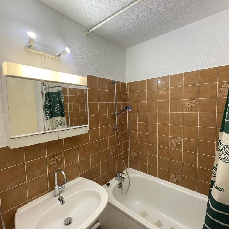 T3 calme avec terrasse, clim et parking proche plage - FR-1-106-45 - Apartment - 15
