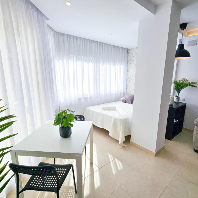 Estudio Vip Mediterráneo - Alojamientos La Torre - Studio with Sofa Bed - 11
