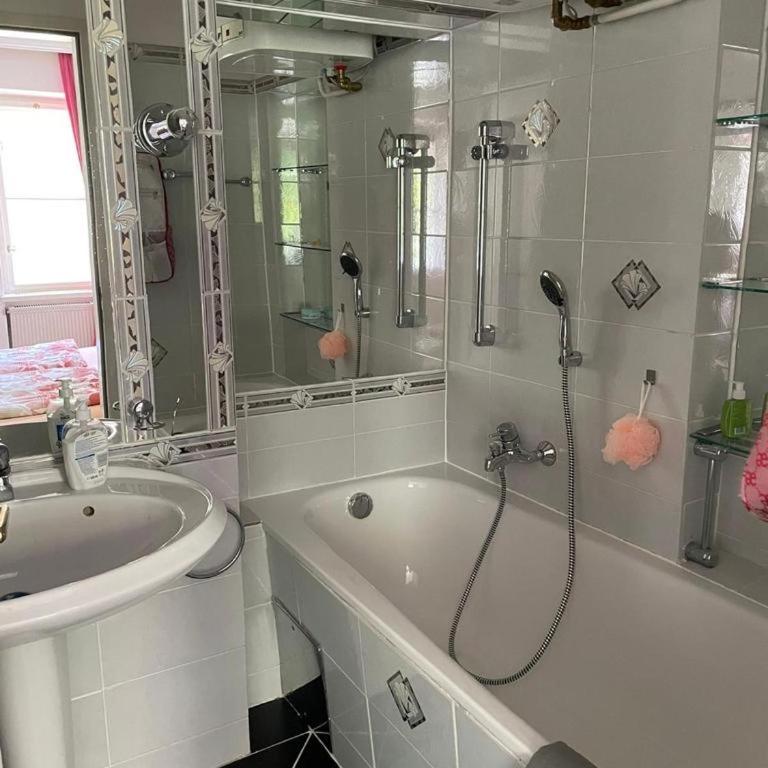 Villa Hiss - Apartamento de 2 dormitorios con balcón y terraza - 5
