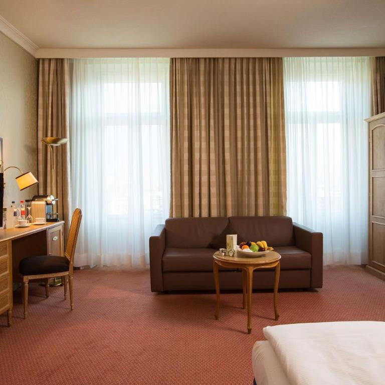 Grand Hotel Beau Rivage Interlaken - Deluxe Zimmer mit Kingsize-Bett, Balkon und Bergblick - 4