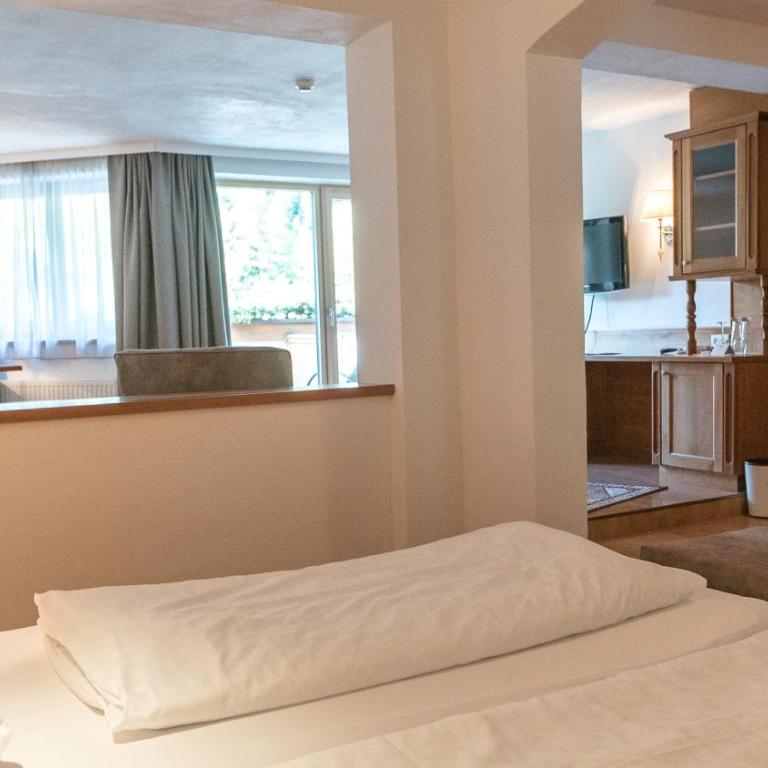 Superior Wellnesshotel Mein Almhof 4 S - Junior Suite - 4