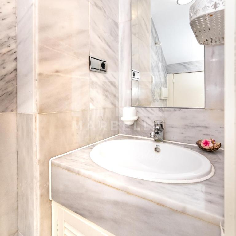 Marbella Luxury Dúplex 106 close to the beach - Two-Bedroom Apartment - 28