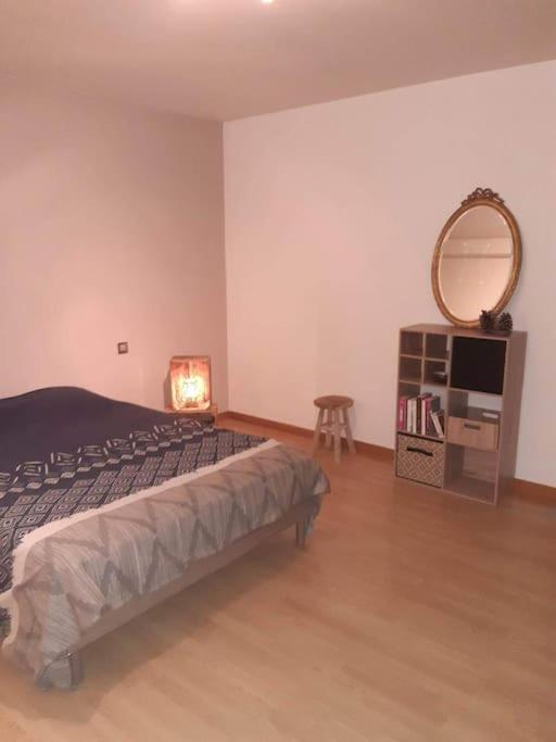 Spacieux logement idéalement situé - Appartement 2 Chambres - 12