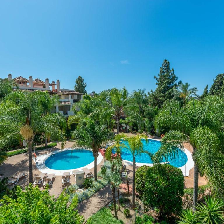 Modern and Spacious 2 BDRM Penthouse - 3 Pools and Sea Views - Penthouse Apartment - 15