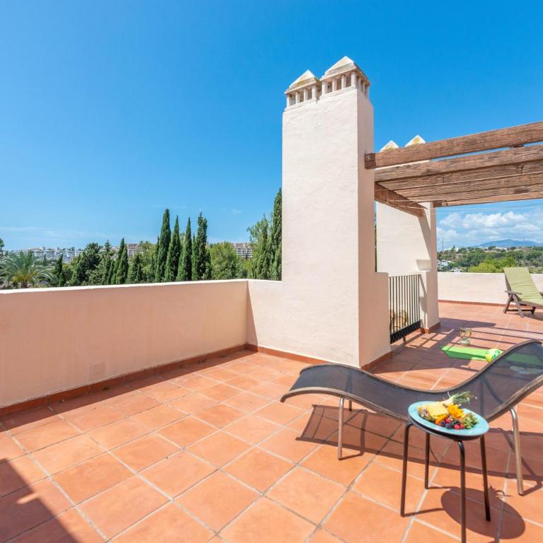 Modern and Spacious 2 BDRM Penthouse - 3 Pools and Sea Views - Penthouse Apartment - 38