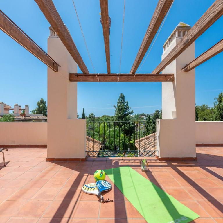 Modern and Spacious 2 BDRM Penthouse - 3 Pools and Sea Views - Penthouse Apartment - 39