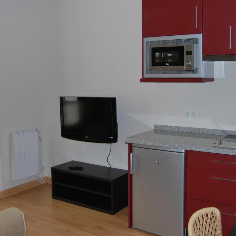 Apartamentos Plaza Mayor - One-Bedroom Apartment (3 Adults) - 5
