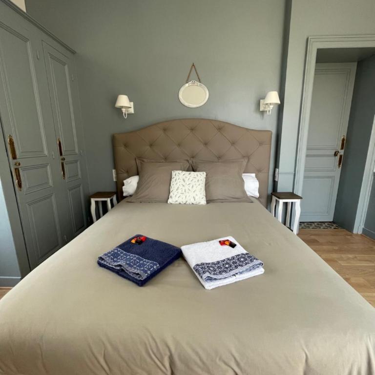 Maison Prémartine - Chambre Double - Vue sur Jardin - 9