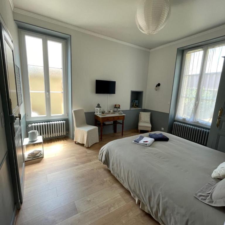 Maison Prémartine - Chambre Double - Vue sur Jardin - 5