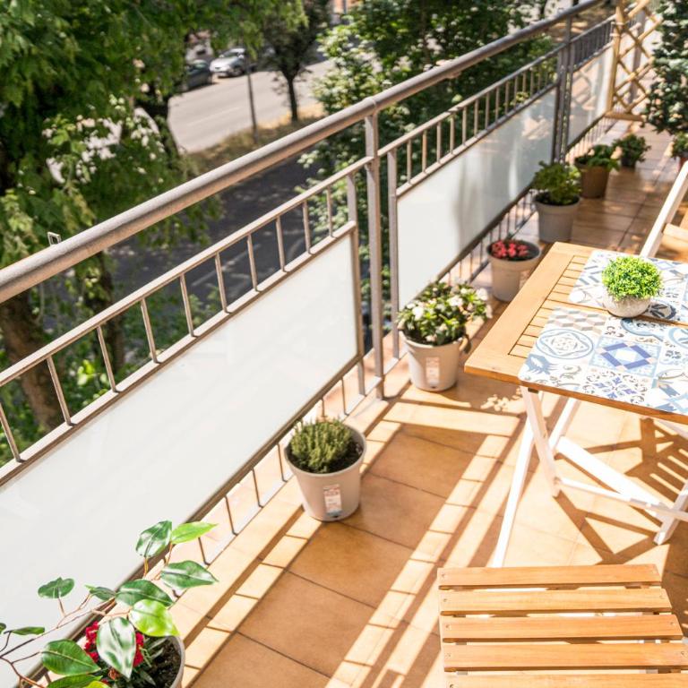 Mr. Brown - Marconi - Family Suite with Balcony - 5