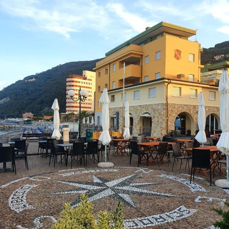 Chiavari Beach - Appartamento con 3 Camere da Letto - 40