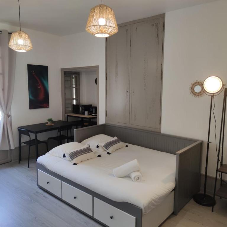*LES STUDIOS L'AMANDINE* - Apartment mit 1 Schlafzimmer - 1