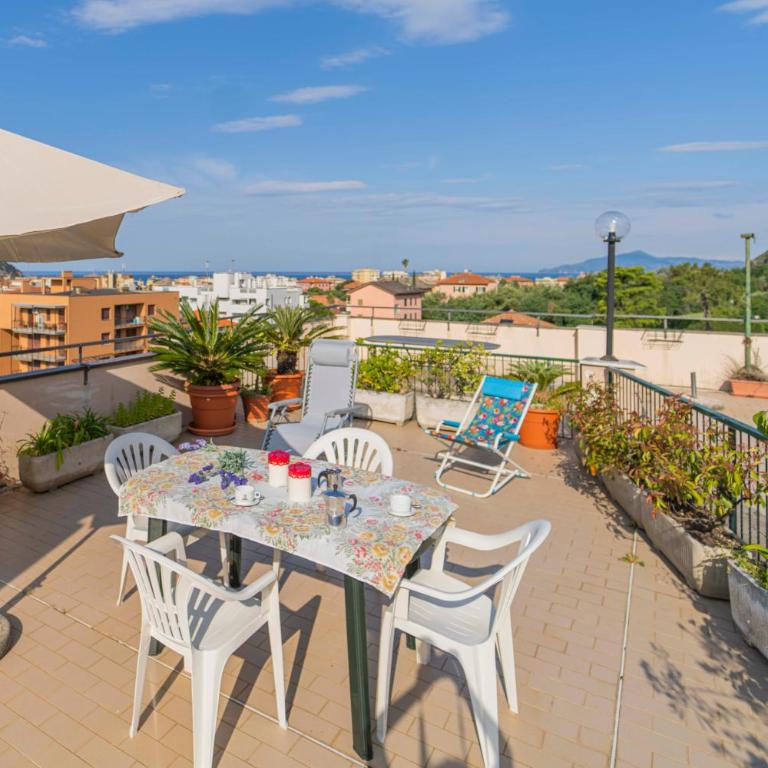 124 - Casa con Terrazza Sestri- 15Minuti a piedi dal Centro - Two-Bedroom Apartment - 20