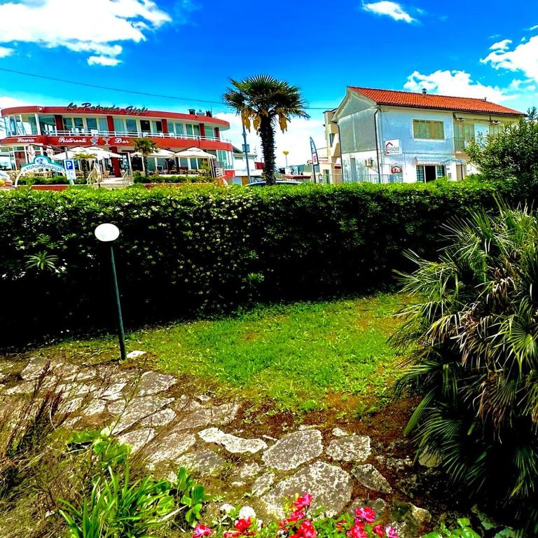 Conero Casa - Marcelli di Numana Fronte mare in Via Litoranea 178 bis con parcheggio esclusivo - Appartamento con 2 Camere da Letto - 33