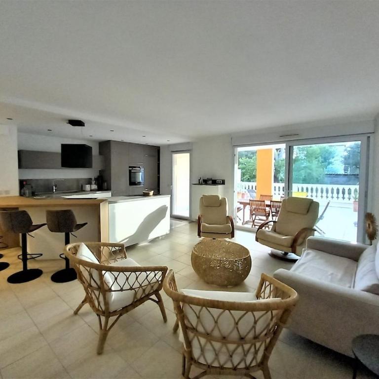 T3 spacieux dans une résidence de standing - Two-Bedroom Apartment - 2