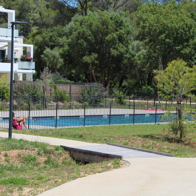 Très bel appartement pour 3 avec piscine à Chateau Vert - Appartement 1 Chambre - 30