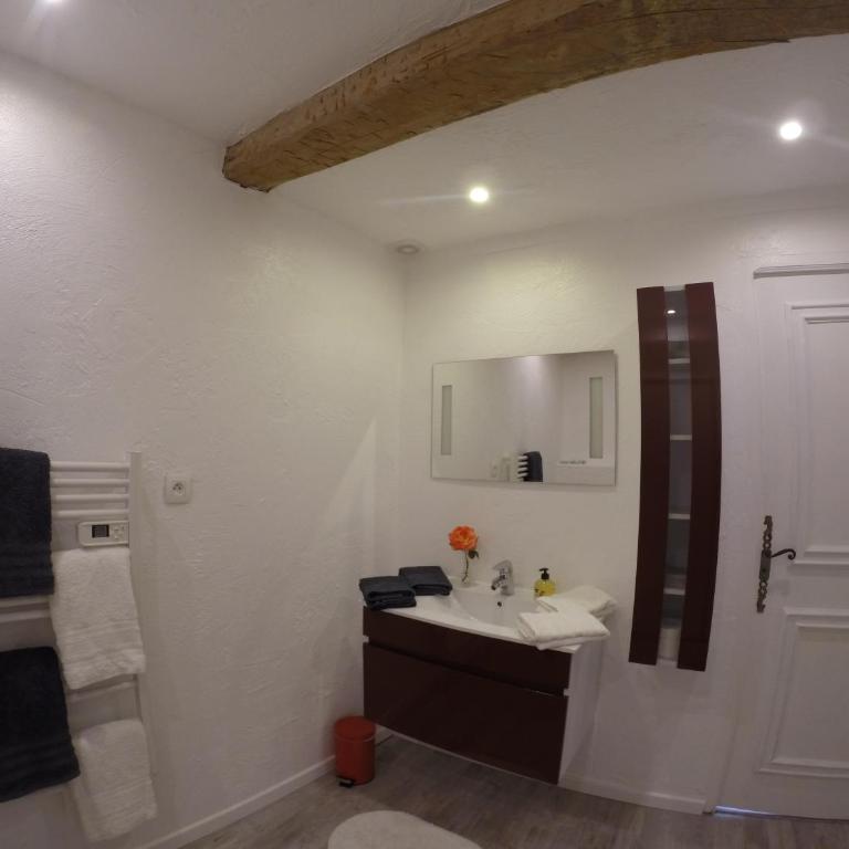 Maison Carles BnB - Suite Deluxe avec Lit King-Size - 10