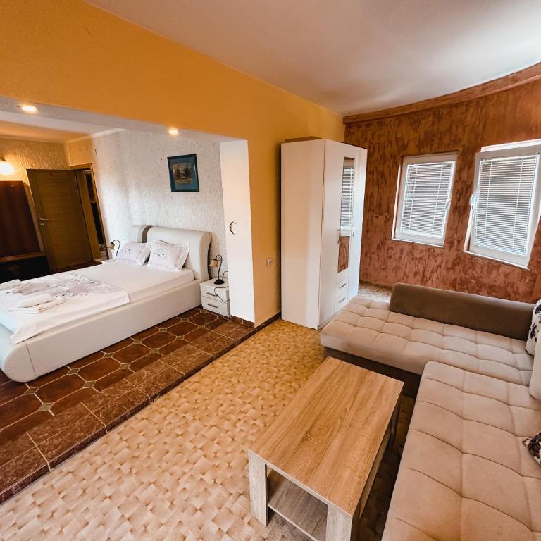 Apartments La Cancela - Klasična Četvorokrevetna Soba - 1