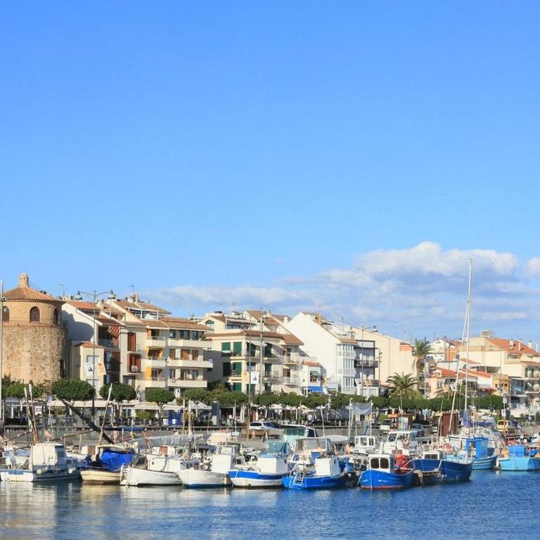 SUN AND BEACH LOVER APPARTMENT 13049 - Two-Bedroom Apartment with Sea View - 31