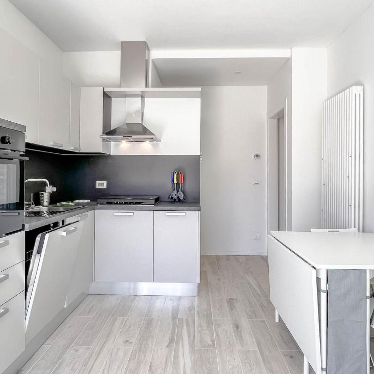Nuovo Bilocale con posto auto - Apartamento de 1 dormitorio - 13