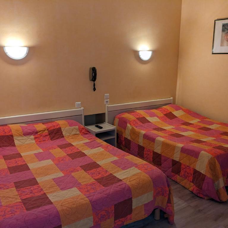 Hotel des Voyageurs - Chambre Quadruple - 2