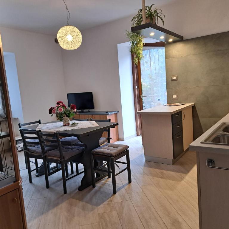 Appartamento Anto vicino al lago ai servizi al centro - Apartment - 10