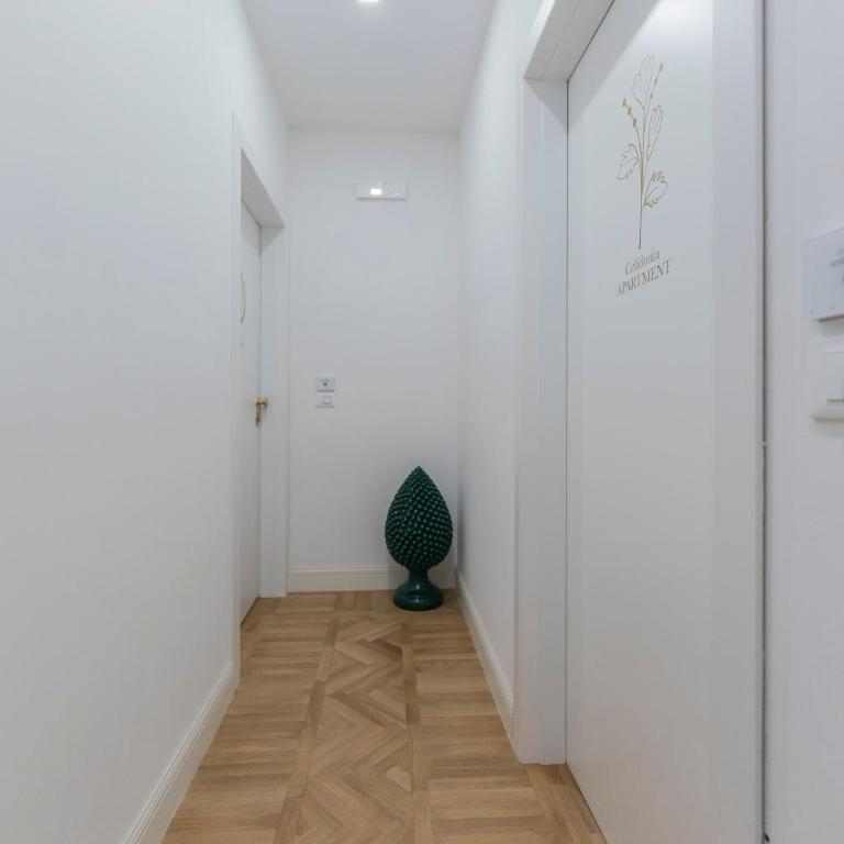 Aldrovandi Luxury Suites and Apartment - Deluxe Junior Suite - 3