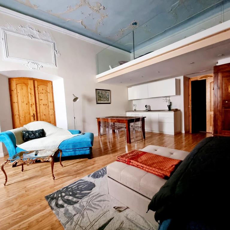 1Dest - Living The Dream - Loft - 31