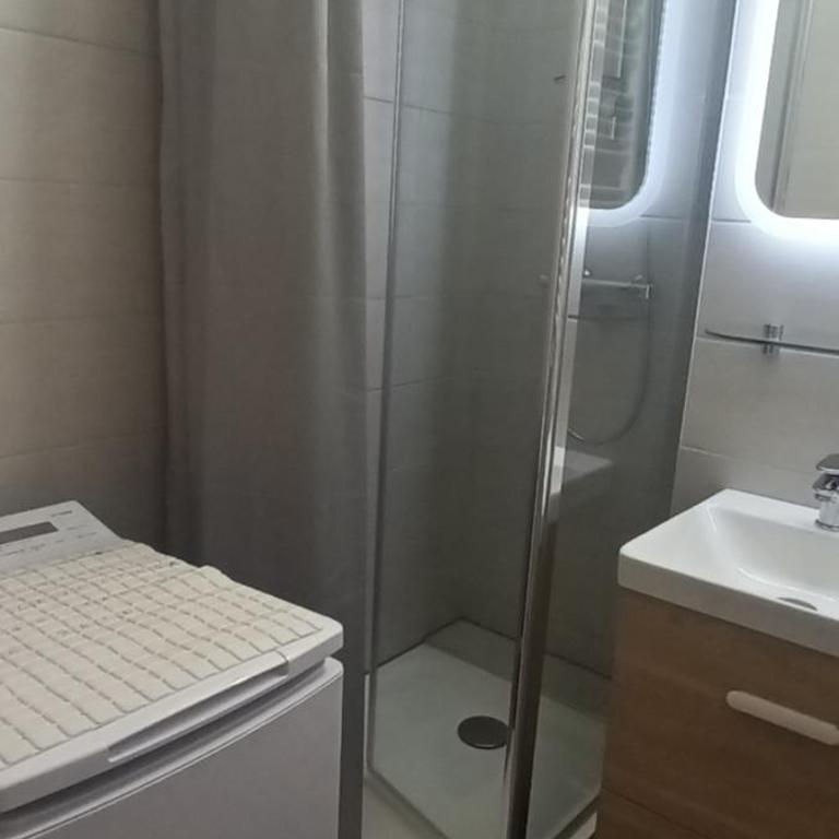 Les Bastides Au calme joli appartement avec terrasse - Parking - Piscine - Clim - Appartement 2 Chambres - 4