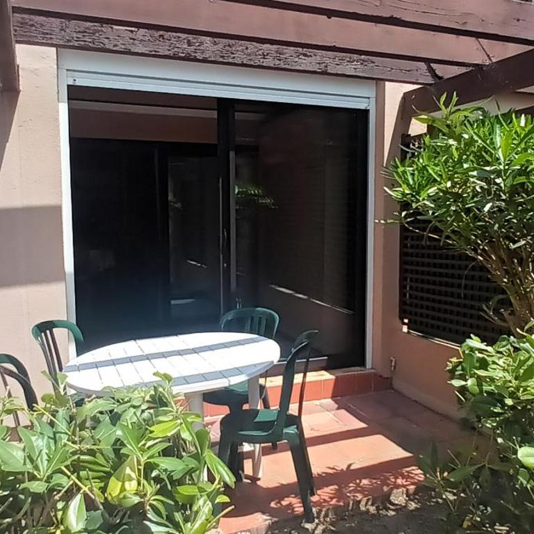 Les Bastides Au calme joli appartement avec terrasse - Parking - Piscine - Clim - Appartement 2 Chambres - 3