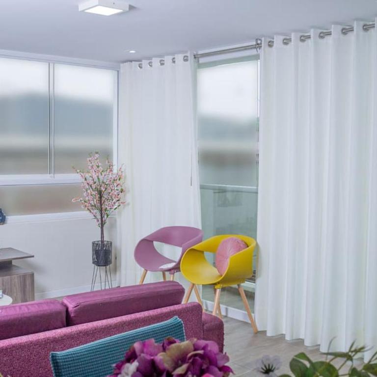 Departamento Amoblado - Apartamento de 2 dormitorios - 4