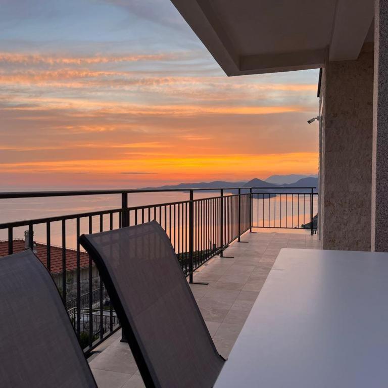 Family Vacation Villa Rezevici - Vila sa 3 Spavaće Sobe - 13