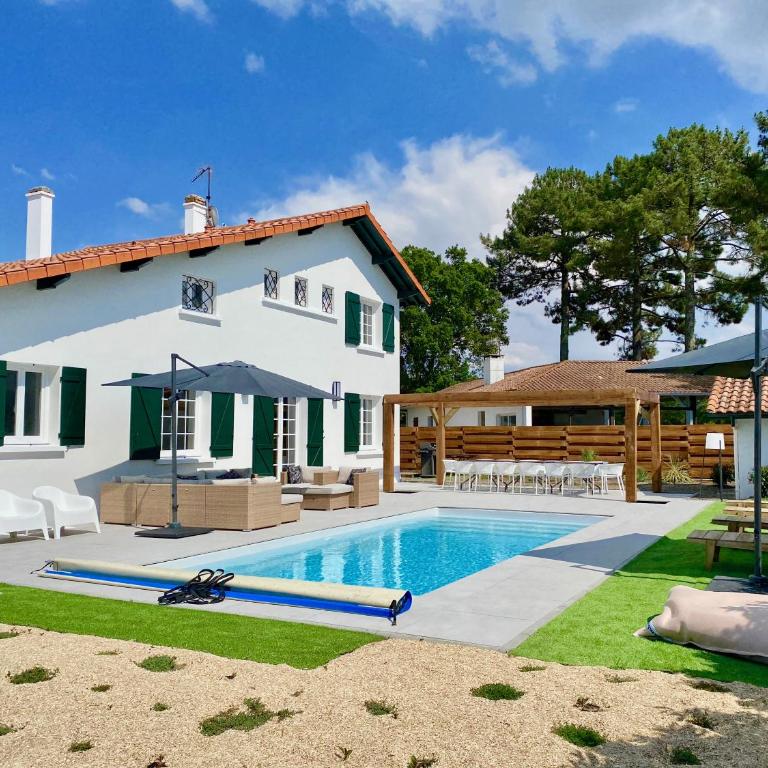 Villa familiale proche des plages avec piscine chauffée - Maison 7 Chambres - 1